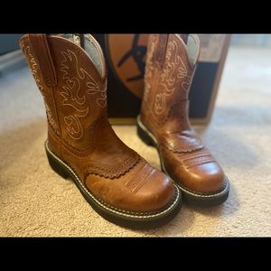 RUSSETT Size 7 Women’s ARIAT Leather Fatbaby Boots